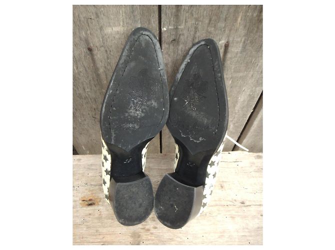 Derbies Free Lance in pelle verniciata bianca Bianco - vista 7