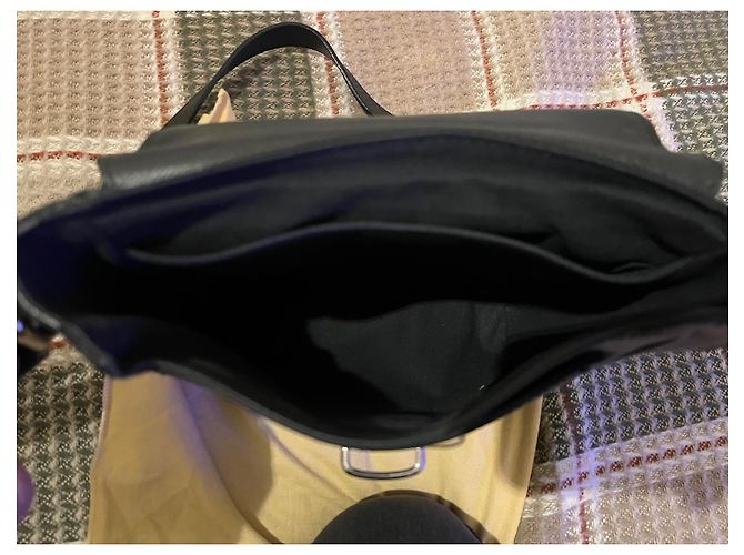 Louis Vuitton Luka Black - view 7