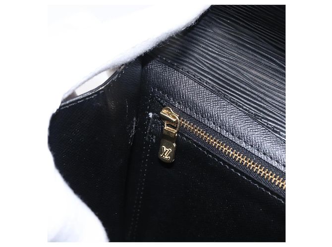 LOUIS VUITTON Clutch Epi Montaigne 27 Nero M52652 LV Auth ep12214 - vista 20