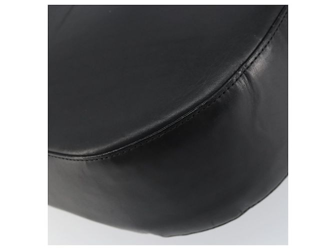 Borsa a Spalla Gancini in Pelle Nera e Oro Salvatore Ferragamo Auth 156463 Nero D'oro - vista 16