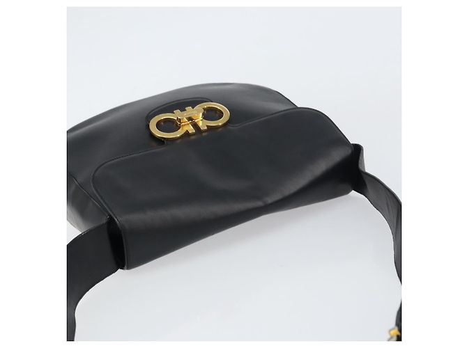 Borsa a Spalla Gancini in Pelle Nera e Oro Salvatore Ferragamo Auth 156463 Nero D'oro - vista 6
