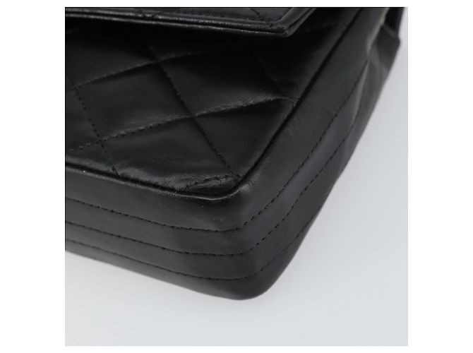 Sac à bandoulière matelassé CHANEL en cuir d'agneau noir avec chaîne dorée CC Auth ki6227 - vue 15