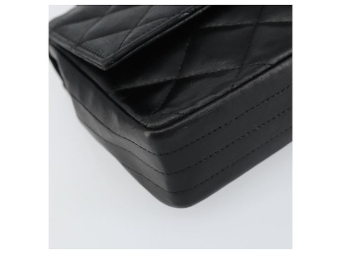 Sac à bandoulière matelassé CHANEL en cuir d'agneau noir avec chaîne dorée CC Auth ki6227 - vue 16