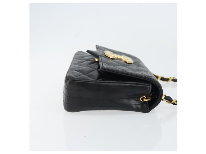 Sac à bandoulière matelassé CHANEL en cuir d'agneau noir avec chaîne dorée CC Auth ki6227 - vue 3