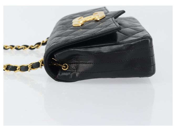 Sac à bandoulière matelassé CHANEL en cuir d'agneau noir avec chaîne dorée CC Auth ki6227 - vue 4