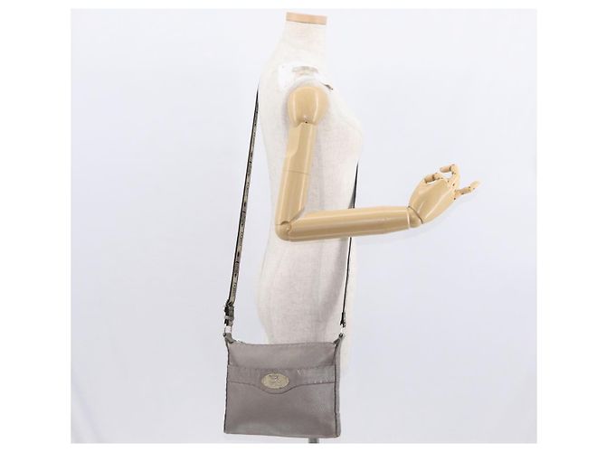 Fendi Borsa a Spalla Celeria in Pelle Argento Auth BA8920 - vista 24