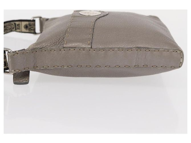 Fendi Borsa a Spalla Celeria in Pelle Argento Auth BA8920 - vista 4