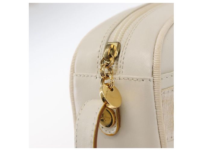 Borsa a Spalla Gancini in Pelle Bianca e Oro Auth BA8782 di Salvatore Ferragamo Bianco D'oro - vista 10