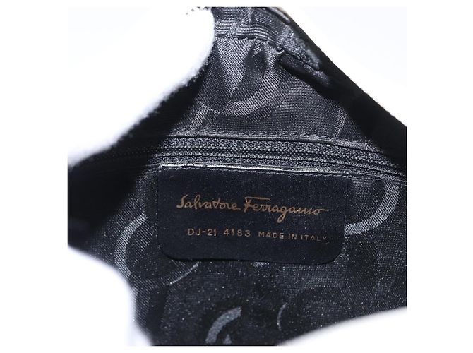 Borsa a Spalla Gancini in Pelle Bianca e Oro Auth BA8782 di Salvatore Ferragamo Bianco D'oro - vista 12