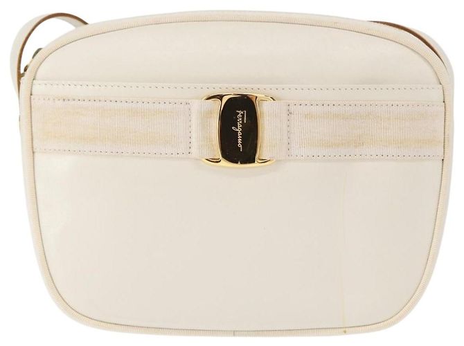 Borsa a Spalla Gancini in Pelle Bianca e Oro Auth BA8782 di Salvatore Ferragamo Bianco D'oro - vista 13