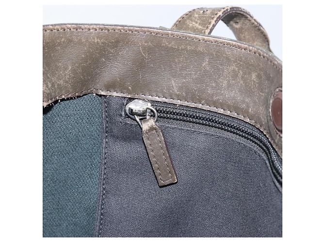 Borsa Tote Gancini in Pelle Marrone Argento Auth 156802 di Salvatore Ferragamo - vista 20