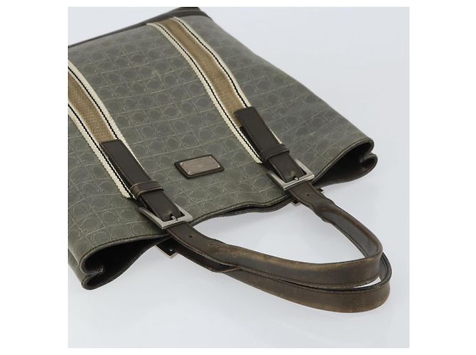 Borsa Tote Gancini in Pelle Marrone Argento Auth 156802 di Salvatore Ferragamo - vista 6