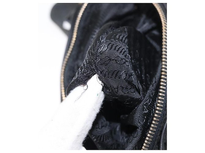 Borsa a Spalla PRADA in Nylon Pelle Nera Oro Auth ki6206 Nero D'oro - vista 11