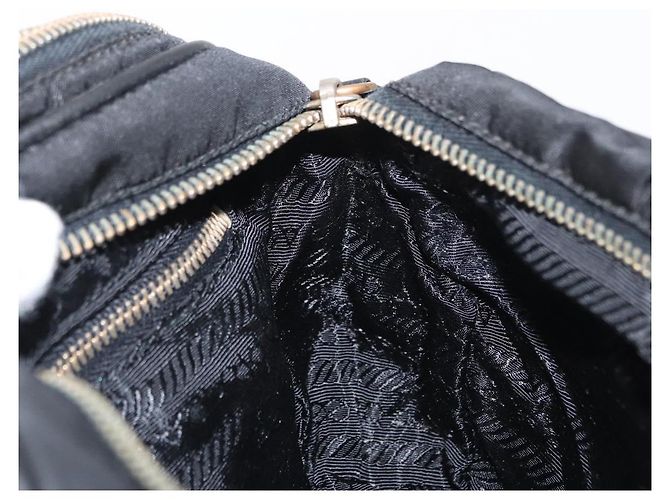 Borsa a Spalla PRADA in Nylon Pelle Nera Oro Auth ki6206 Nero D'oro - vista 21
