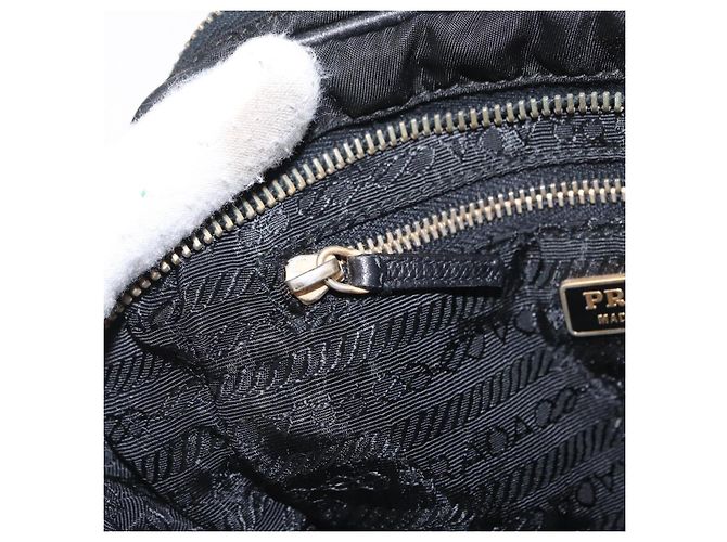 Borsa a Spalla PRADA in Nylon Pelle Nera Oro Auth ki6206 Nero D'oro - vista 24