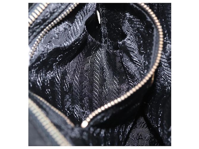 Borsa a Spalla PRADA in Nylon Pelle Nera Oro Auth ki6206 Nero D'oro - vista 25