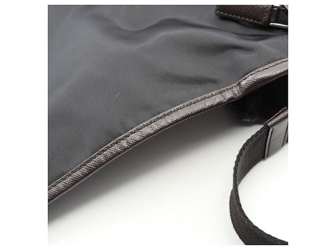 Borsa a spalla in nylon e pelle Saffiano Prada Marrone Nero - vista 6