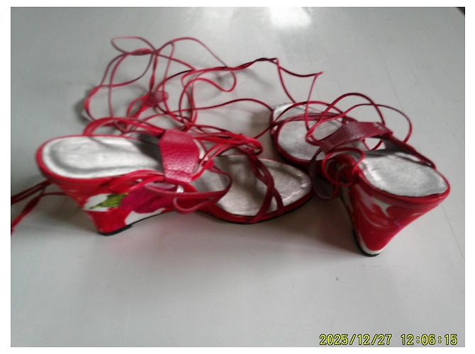 Autre Marque Décolleté con tacco zecca in tessuto floreale e pelle rossa 37 - vista 4