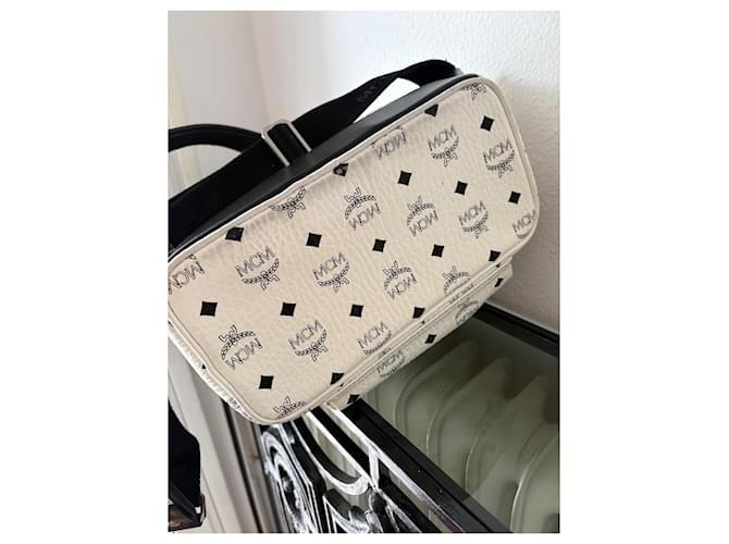 MCM Stark Rucksack Klein Eggshell Leder Aus weiß - Ansicht 11