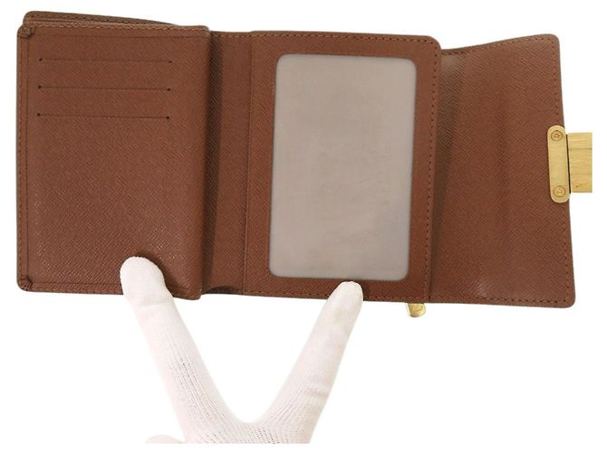Cartera plegable Koala Monogram Louis Vuitton Castaño - vista 5
