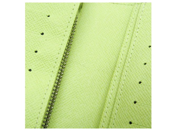 Louis Vuitton Taigarama Brazza Wallet Golden - view 12