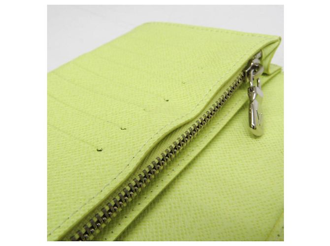 Louis Vuitton Taigarama Brazza Wallet Golden - view 6