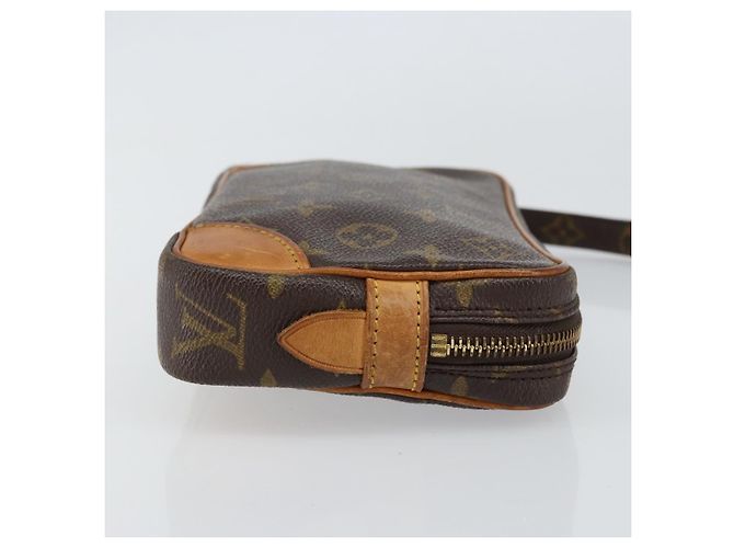 Clutch Marly Dragonne in Tela Monogram PM Louis Vuitton Marrone - vista 3