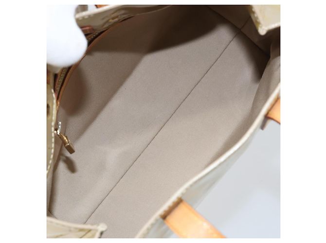 Borsa Reade Monogram Vernis PM di Louis Vuitton Beige - vista 5