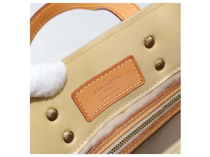 Borsa Reade Monogram Vernis PM di Louis Vuitton Beige - vista 7