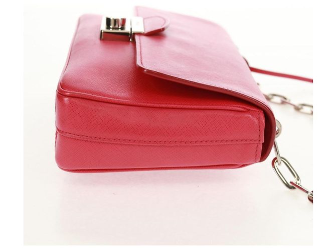 Borsa a Spalla Sound Chain Prada in Pelle Saffiano Piccola Rosso - vista 4