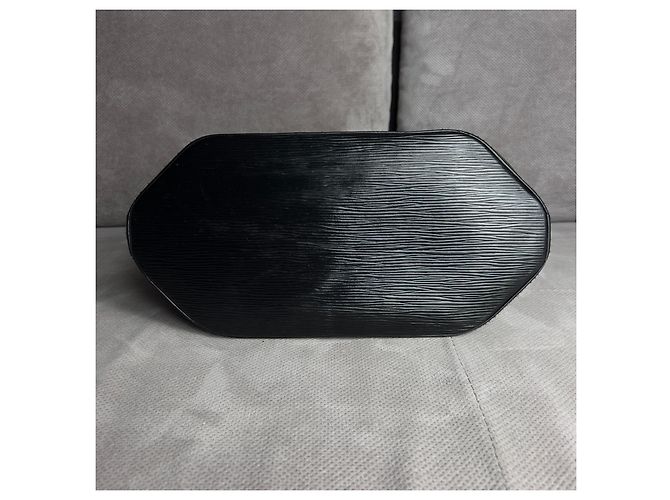 Louis Vuitton Sac d'épaule leather handbag Black - view 14