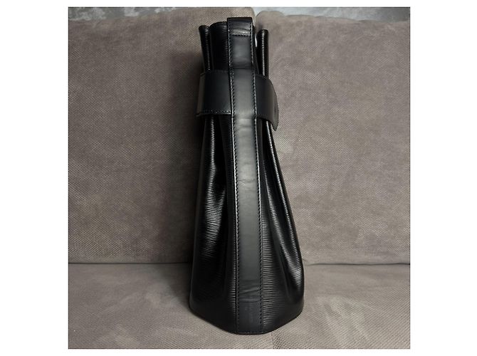 Louis Vuitton Sac d'épaule leather handbag Black - view 9