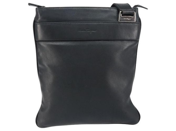 Bolsa de Ombro Salvatore Ferragamo em Couro Preto Prata Auth BA8970 - vista 13