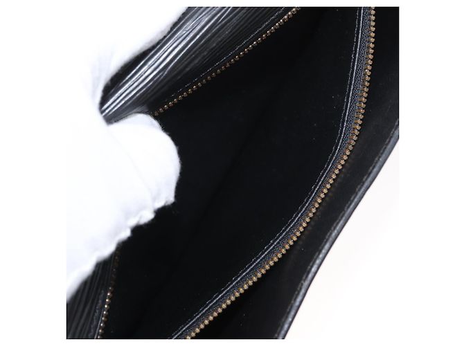 LOUIS VUITTON Epi Serie Dragonne Clutch Bag Nero M52612 LV Auth ep12225 - vista 24