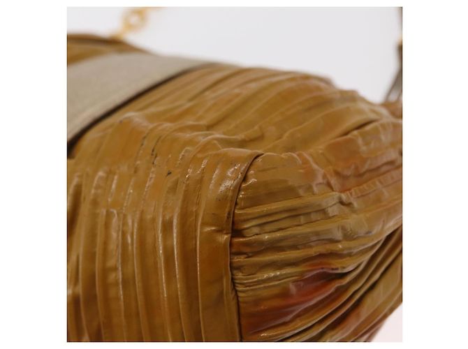 Borsa a Spalla Miu Miu con Catena Smalto Giallo Oro Auth BA8837 D'oro - vista 16