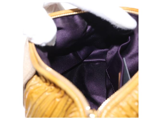 Borsa a Spalla Miu Miu con Catena Smalto Giallo Oro Auth BA8837 D'oro - vista 21