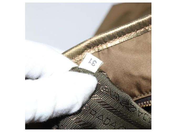 Borsa Tote Prada in Nylon Marrone Oro Auth 156457 D'oro - vista 11