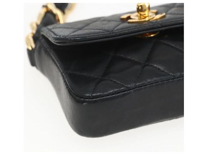 CHANEL Borsa a Spalla Mini Matelassé 11 in Pelle di Agnello Nera CC Auth 158892SM Nero D'oro - vista 15