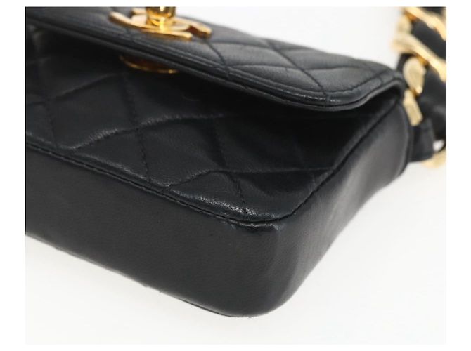 CHANEL Borsa a Spalla Mini Matelassé 11 in Pelle di Agnello Nera CC Auth 158892SM Nero D'oro - vista 8