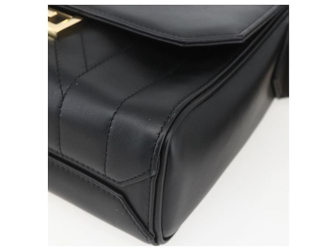 Bolsa de Ombro GIVENCHY em Couro Preto e Ouro Auth ka908V Dourado - vista 9