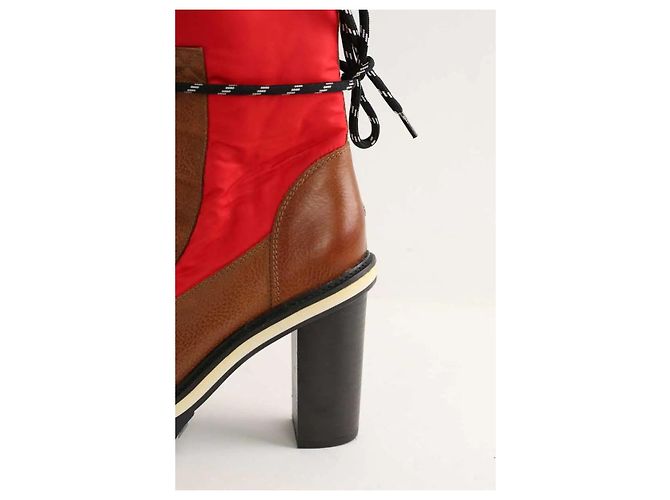 Tommy Hilfiger Botas Vermelhas com Cadena - vista 5
