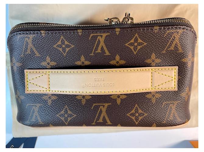 Beauty case Louis Vuitton Monogram Canvas Marrone - vista 3