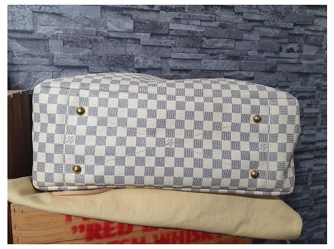 Louis Vuitton Artsy GM Tela Azur Bianco sporco - vista 3