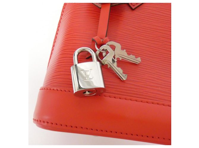 Borsa Alma BB in Epi Louis Vuitton Rosso - vista 7