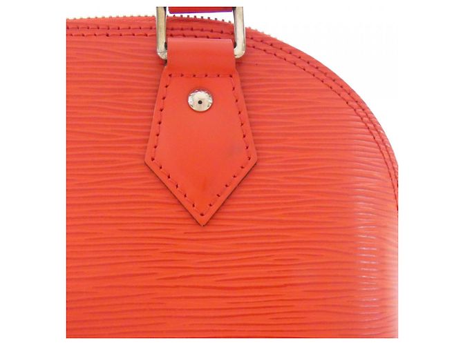 Borsa Alma BB in Epi Louis Vuitton Rosso - vista 8