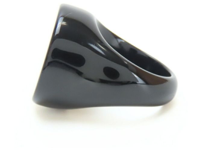 Anello in plastica bicolore Chanel Nero Bianco - vista 3