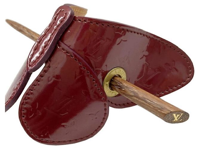 Fermaglio Papillon Vernis Louis Vuitton Rosso Bordò - vista 3
