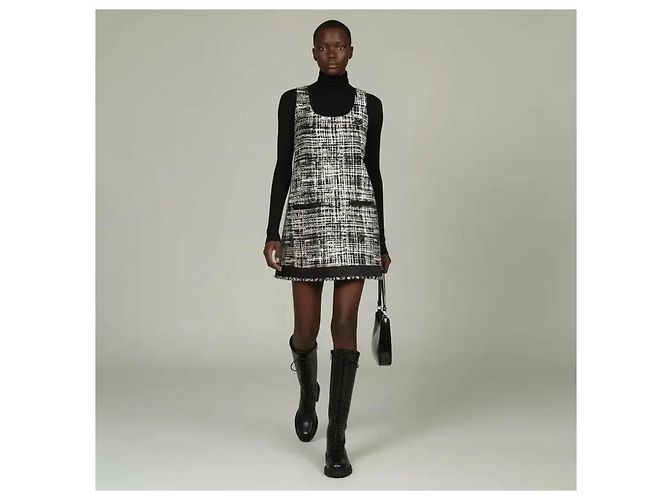 Prada Vestido Mini de Tweed Negro - vista 3
