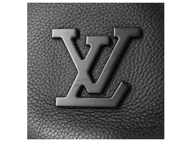 Borsa Tote Lockit Aerogram di Louis Vuitton Nero - vista 9