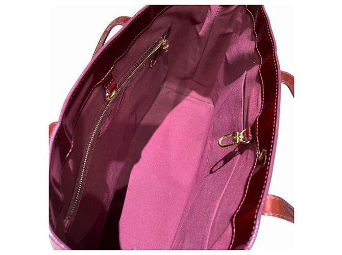 Borsa Tote Vernis Wilshire MM di Louis Vuitton Rosso - vista 6